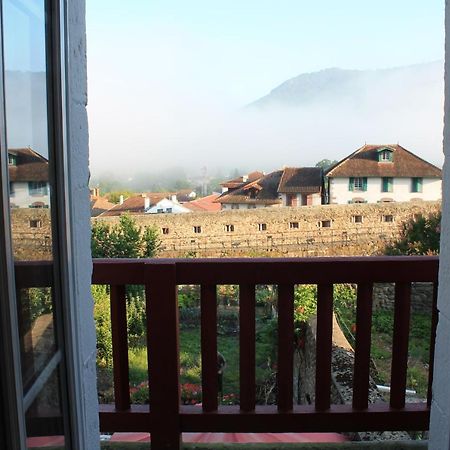 Auberge Du Pelerin Saint-Jean-Pied-de-Port Buitenkant foto