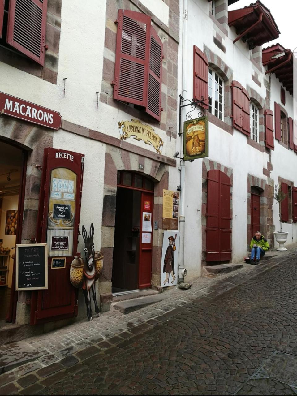 Auberge Du Pelerin Saint-Jean-Pied-de-Port Buitenkant foto
